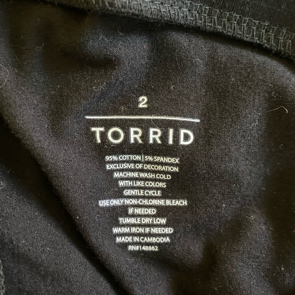 Torrid crop premium legging- scallop embroidery black size 2X - Picture 8 of 14